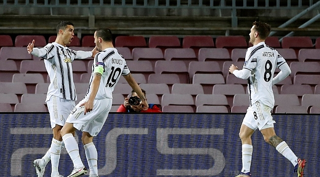 Juventus deplasmanda Barcelona'yı 3-0 mağlup etti