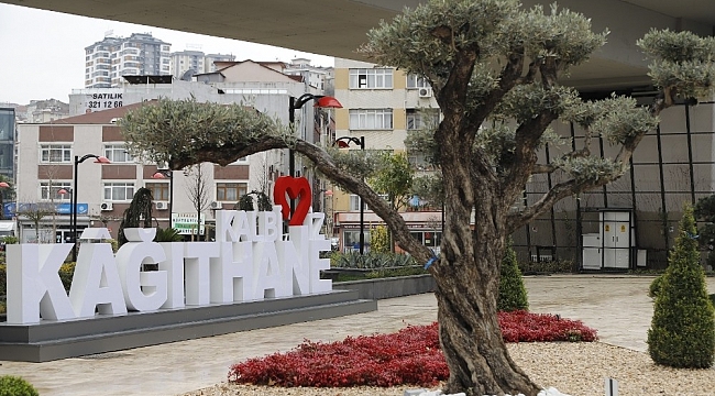 Kağıthane Meydanı düzenlenen törenle açıldı