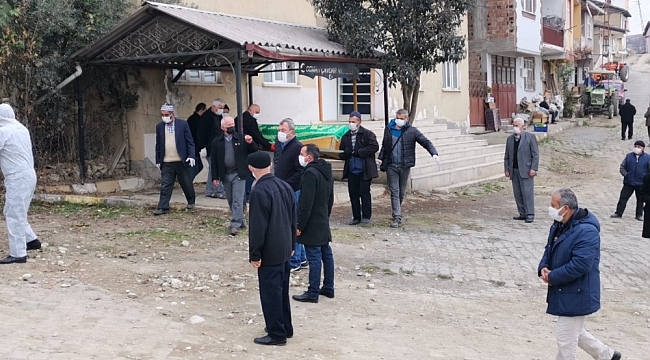 Karı-koca aynı gün korona virüse yenik düştü