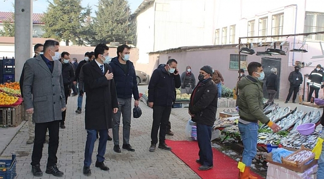 Kaymakam Kaçmaz'dan pazar esnafına korona virüs denetimi