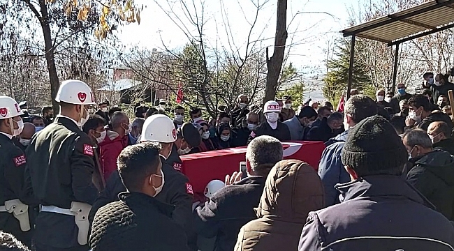 Kazada hayatını kaybeden teğmen toprağa verildi
