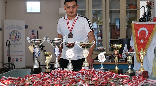 Kendi hikayesini yazan engellilerin hayatı kısa filmlerle anlatıldı
