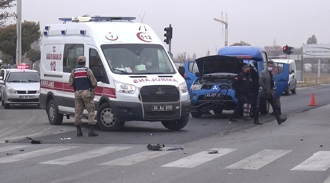 Kırmızı ışıkta durmayan tır askeri araca çarptı: 3 yaralı