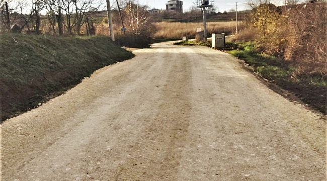 Kırsal mahallelere acil yol müdahalesi