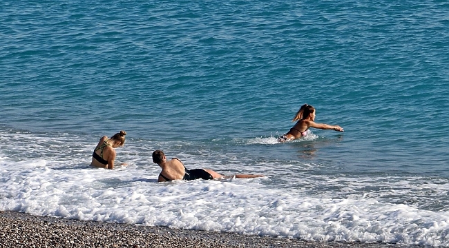 Kısıtlama turistlere yaradı, dünyaca ünlü sahil onlara kaldı