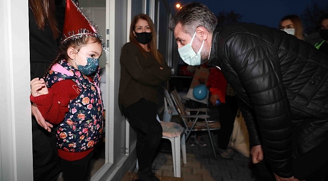 Konteyner kentteki çocuklara yeni yıl sürprizi