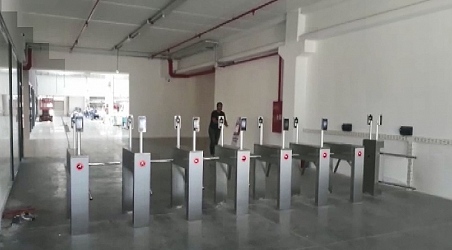 Korona virüse karşı uzaktan ateş ölçerli turnike sistemi