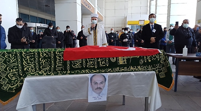Koronadan ölen hastane personeli için tören