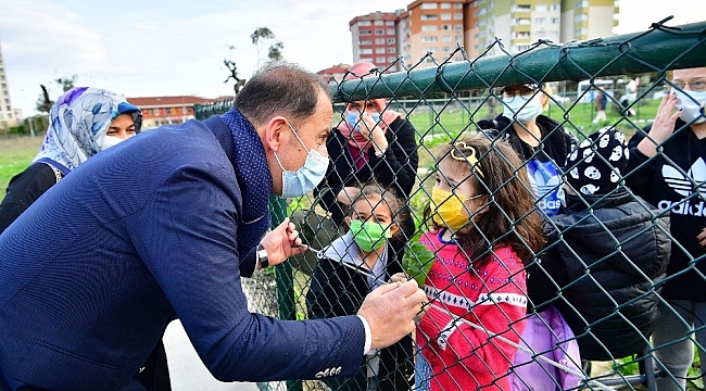 Küçük Bahçıvanlar Parkı'nda ilk hasat yapıldı