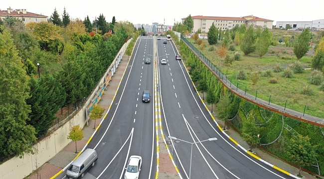 Küçükçekmece'de 2 yılda 96 bin ton asfalt serimi gerçekleştirildi