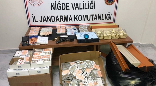 Kumar oynamak için ev kiraladılar