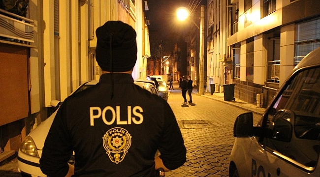 Kuru sıkı tabancayla husumetlisinin kafasına ateş etti