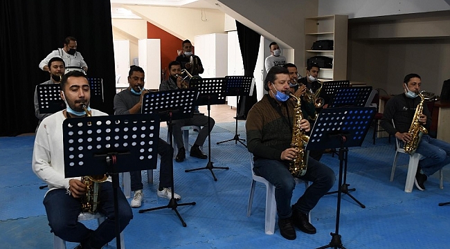 Kuşadası Belediye bandosu ile kent orkestrasına yeni stüdyo