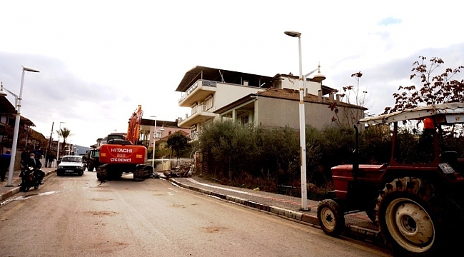Manisa'da fay hattı üzerinde bulunan 17 evin yıkımı tamamlandı