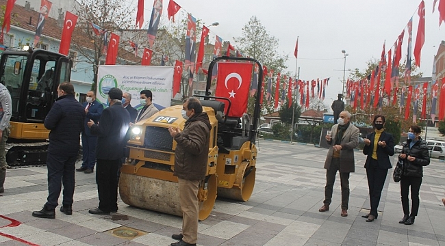 Manyas'ta 2 iş makinası törenle hizmete girdi