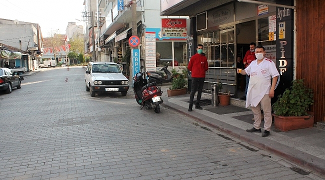 Manyas'ta Cadde ve meydanlar boşaldı