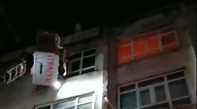 Mardin'de iş hanındaki yangın büyümeden söndürüldü