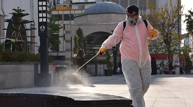 Mersin'de her yer dezenfekte ediliyor