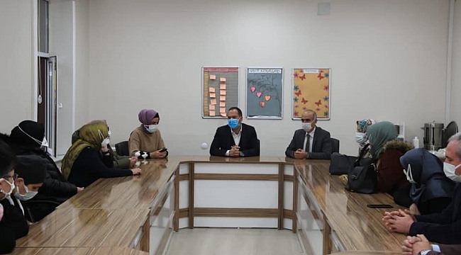 Niğde Belediye Başkanı Özdemir'den Filyasyon Ekiplerine Moral Ziyareti