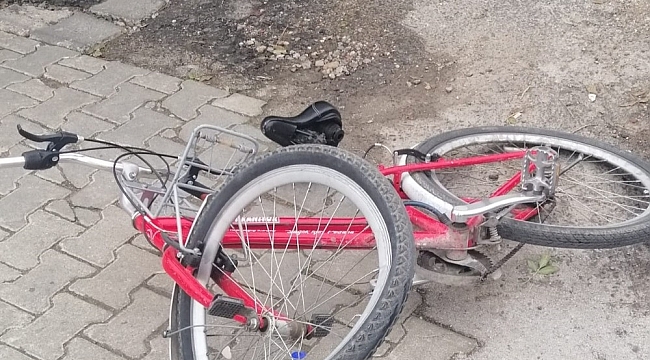 Otomobile çarpan bisikletli çocuk yaralandı