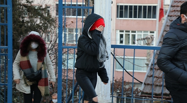 Parkta genç kızı darp eden şüpheli ve arkadaşı yakalandı