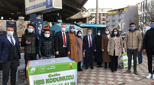 Pazaryerlerinde "Gelin HES kodunu birlikte alalım" stantları
