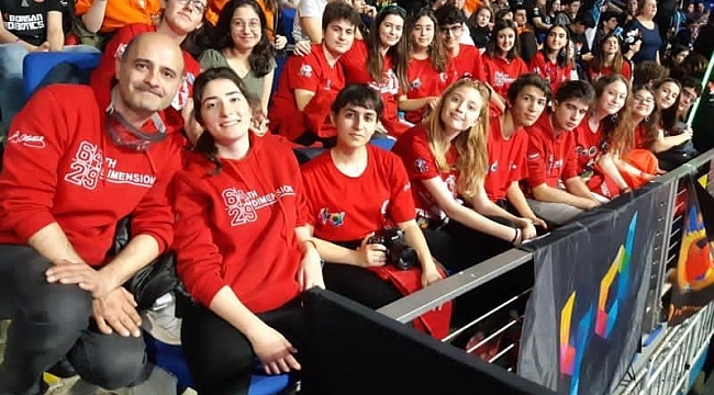 Robotik takımı öğrencilerinden online uluslararası organizasyon