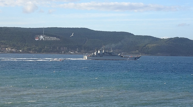 Rus savaş gemisi 'Novocherkassk' Çanakkale Boğazı'ndan geçti