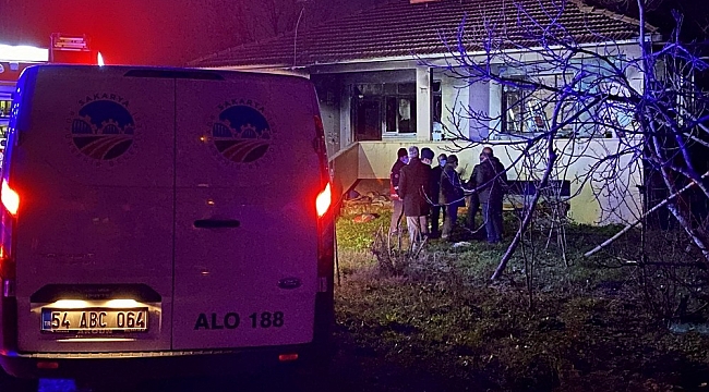 Sakarya'daki ev yangınında aile faciası, baba ile kızı hayatını kaybetti