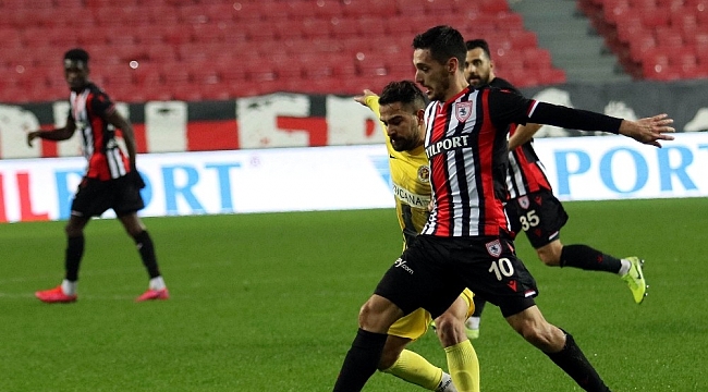 Samsunspor ve Nurullah Aslan geçen sezonki formunu aratıyor