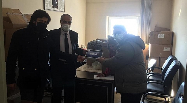 Saray'da 170 öğrenciye tablet desteği