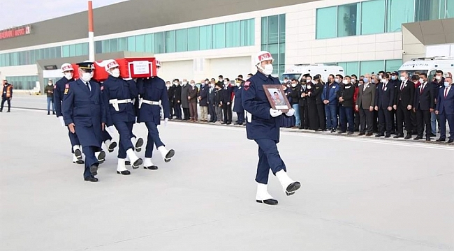 Şehit Osman Güler'in naaşı memleketi Kütahya'ya getirildi