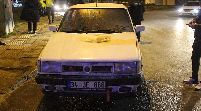 Seyir halindeki otomobil alev alev yandı