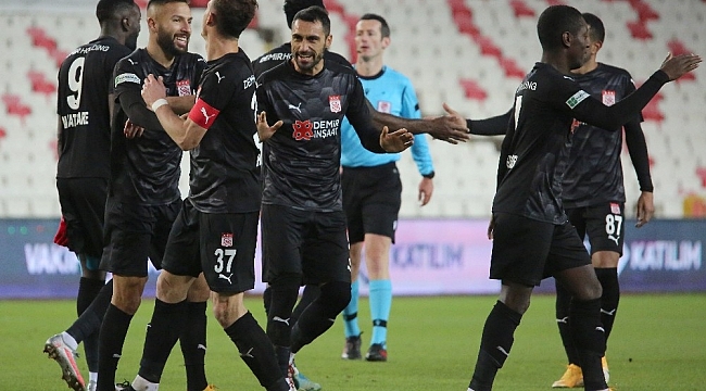 Sivasspor, sahasında 158 gün sonra kazandı