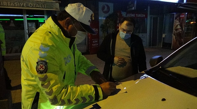 Sokağa çıkma kısıtlamasını ihlal eden esnaf ceza yemekten kurtulamadı