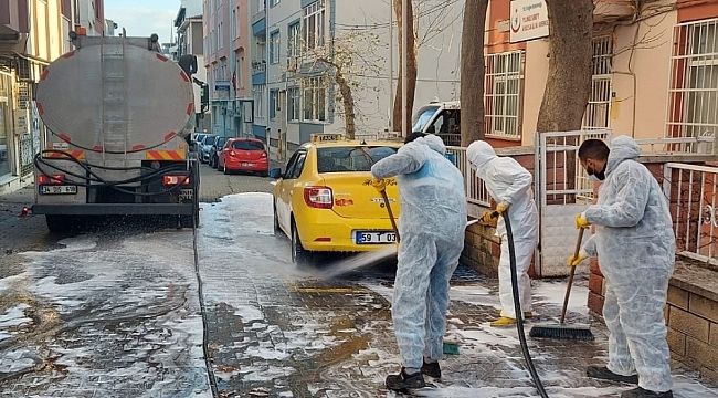 Sokaklarda dezenfeksiyon çalışması
