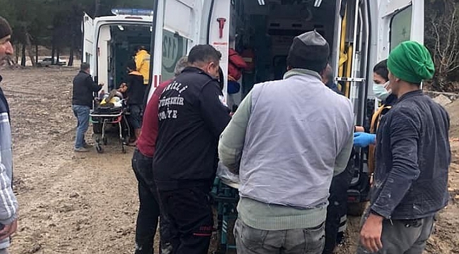 Su çektirmek için çukura inen 3 işçi zehirlenerek öldü