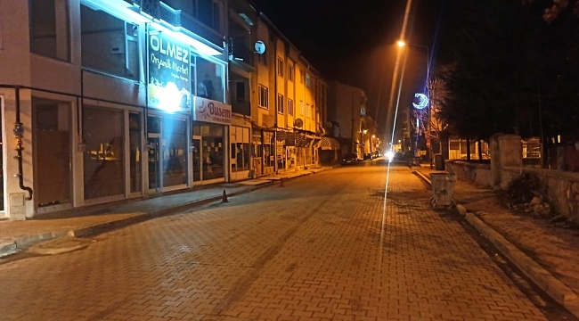 Şuhut'ta 56 saatlik sokağa çıkma kısıtlamasında her taraf sessizliğe büründü