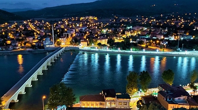 Tarihi Koyunbaba Köprüsü'ne aydınlatma projesi
