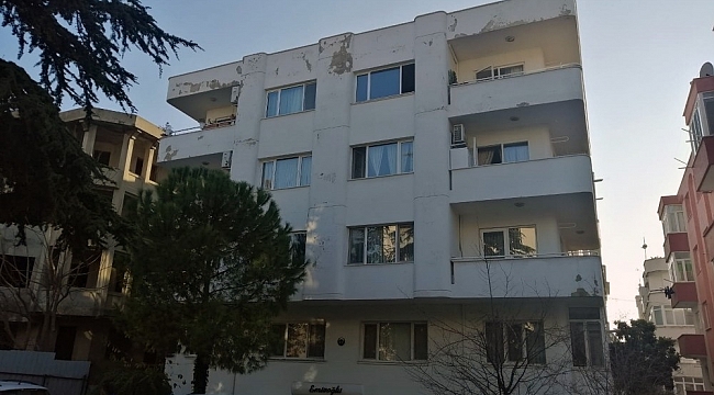 Tavada unutulan yağ apartmanı yakıyordu