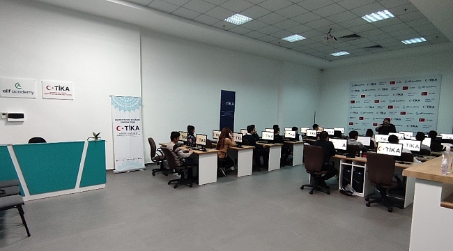 TİKA, Tacikistan'da Yazılım Eğitim Merkezi kurdu
