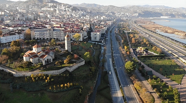 Trabzon'da yollar ve caddelerde sessizlik hakim