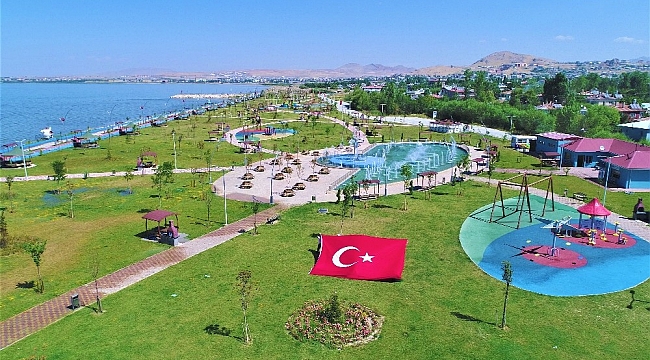 Tuşba Belediyesi yükselişine hız kesmeden devam ediyor