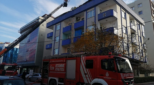 Ümraniye'de korkutan çatı yangını