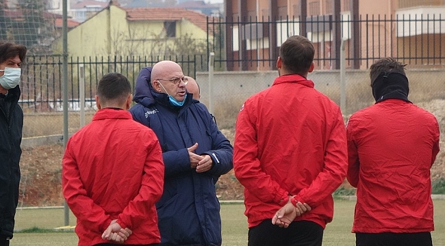 Uşakspor şampiyonluk hayalini gerçekleştirmek istiyor