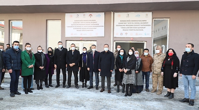 Vali Akbıyık SOGEP atölyesini ziyaret etti