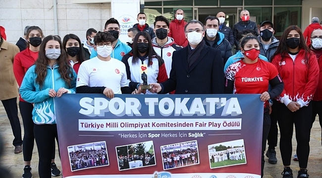 Vali Balcı'ya Türkiye fair play şeref diploması ödülü