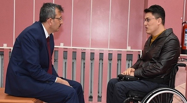 Vali Sezer'den 'Engelli Günü' mesajı: "Her insanın engelli bir aday olduğunu unutmayalım"