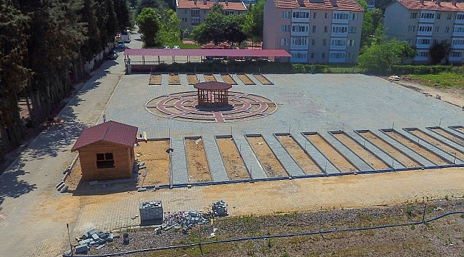 Vatandaşlar fidan ve süs bitkilerini reyondan seçerek alacaklar