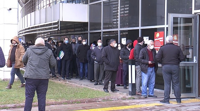 Vergi Dairesi önünde yapılandırma kuyruğu